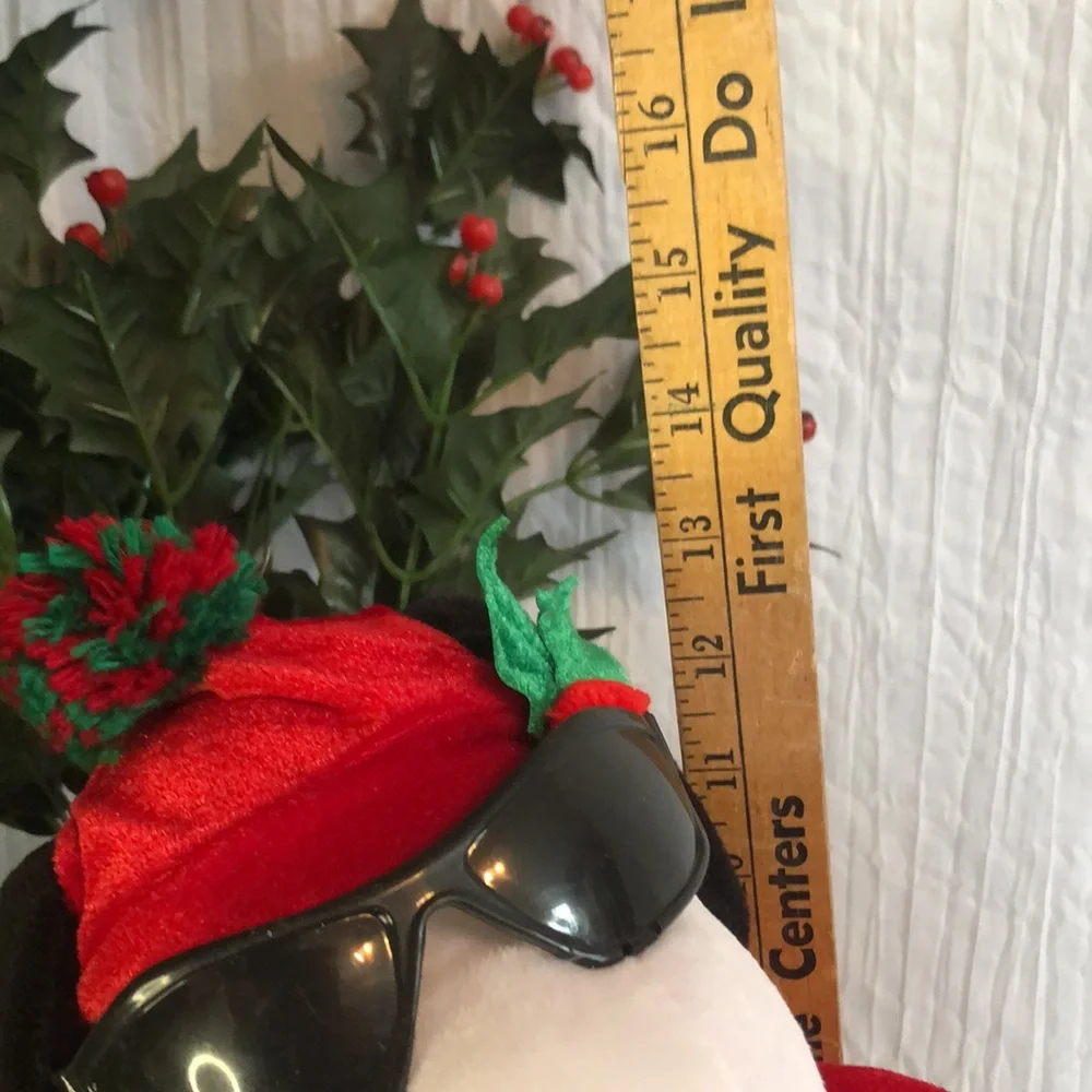 PEANUTS SNOOPY Joe Cool musical large dancing Christmas themed -WORKS!